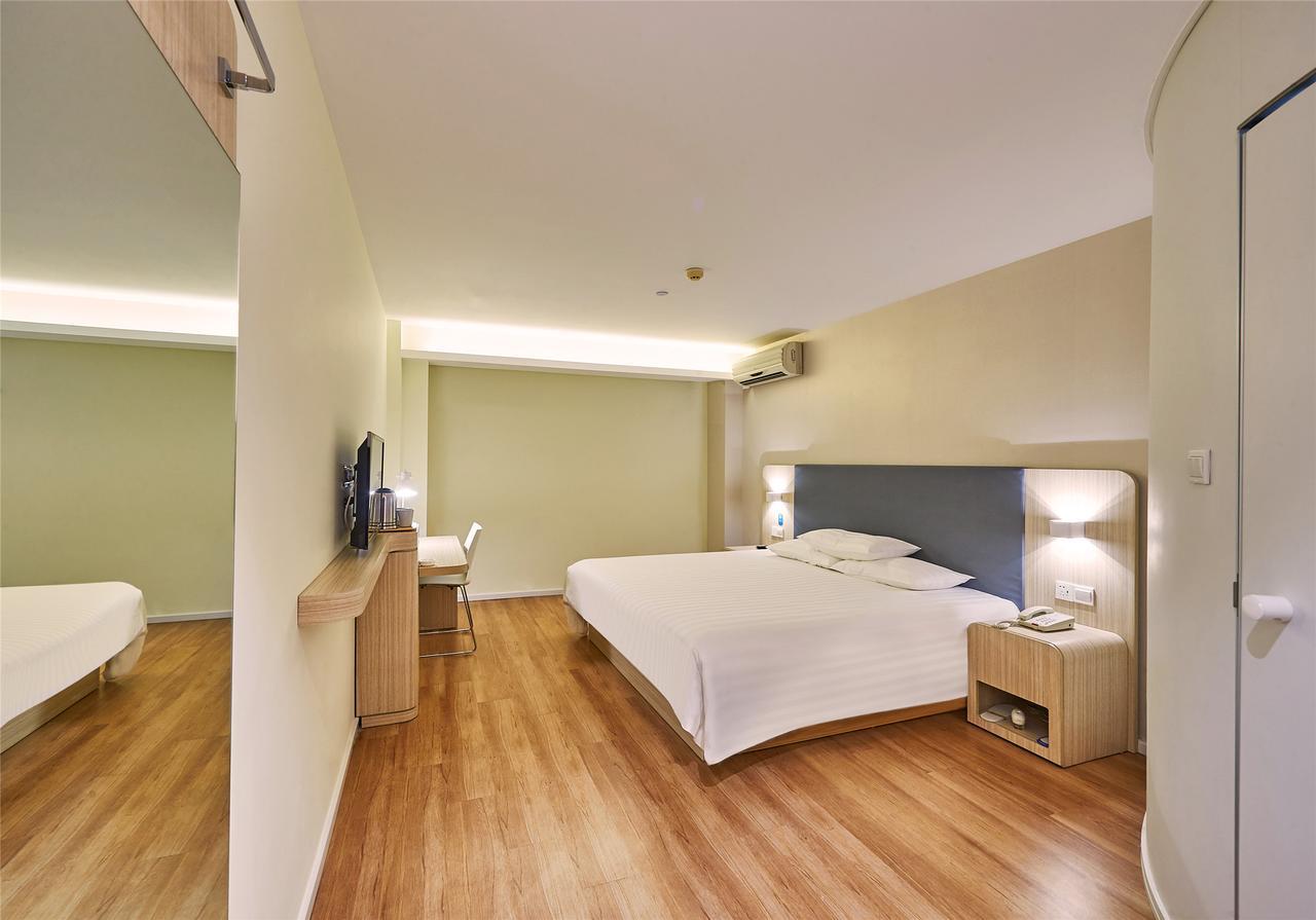 Hanting Pudong Airport Zhuqiao Hotel 2*